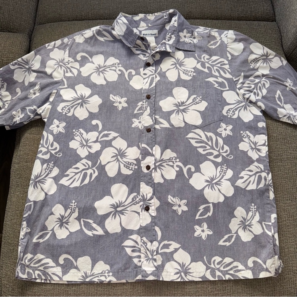Hawaiian Aloha Shirt Size XL made in Hawaii Mens Floral Cruise Luau Gray White